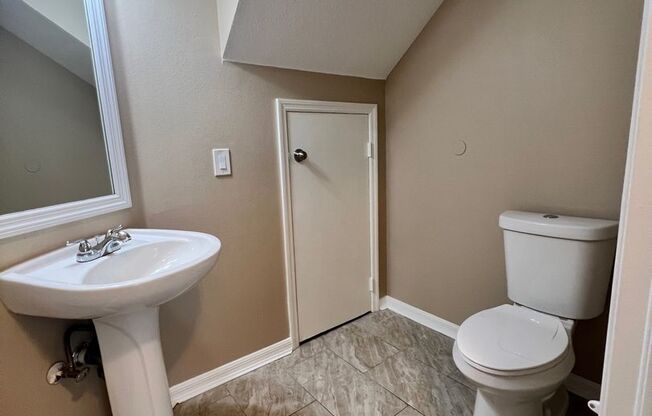 3 beds, 2.5 baths, $1,850