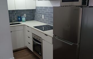 2 beds, 1 bath, $1,395, Unit Unit 5