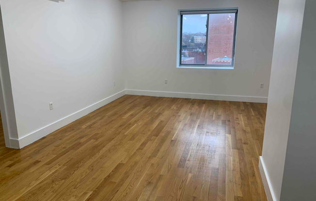 9002 QUEENS BLVD