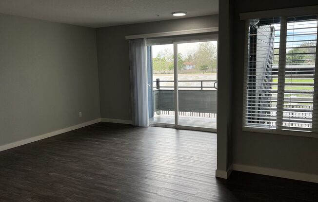 2 beds, 1 bath, 821 sqft, $2,770, Unit F027