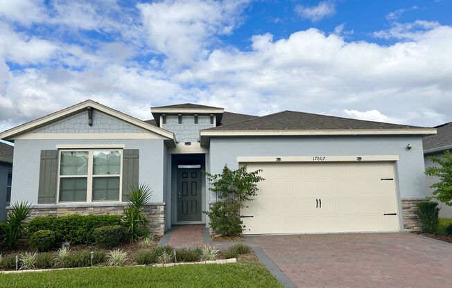 Lovely 4/2 Modern Home with a Fenced Backyard and a Beautiful View in Palms at Serenoa - Clermont!