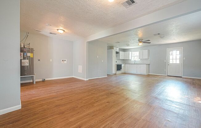 Spacious Single-Family Houston Home in Convenient Southeast Location Near Major Highways & City Access