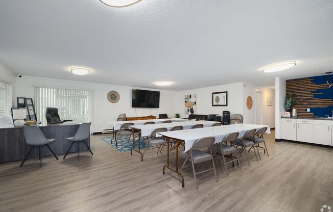 3 beds, 2 baths, 1,100 sqft, $2,100, Unit 7535-01