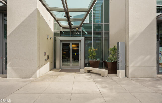 1 bed, 1 bath, 880 sqft, $2,800, Unit 1605