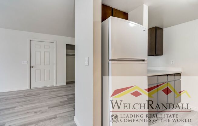 2 beds, 1 bath, $1,095