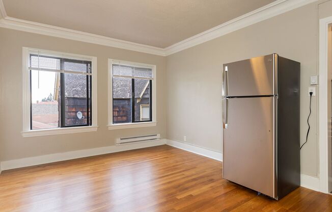 Studio, 1 bath, 282 sqft, $1,225, Unit Mayfair - 37