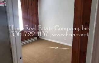 2 beds, 1 bath, $695, Unit 112