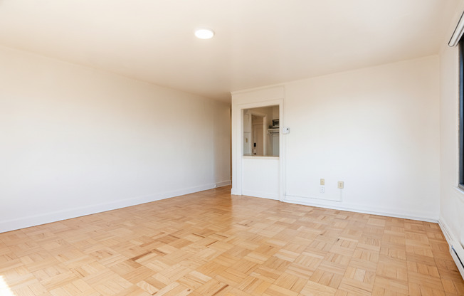 Studio, 1 bath, 382 sqft, $1,495, Unit 811