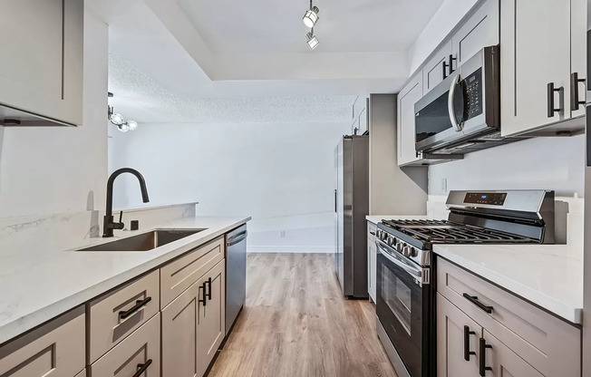 2 beds, 1.5 baths, 962 sqft, $2,245, Unit 208