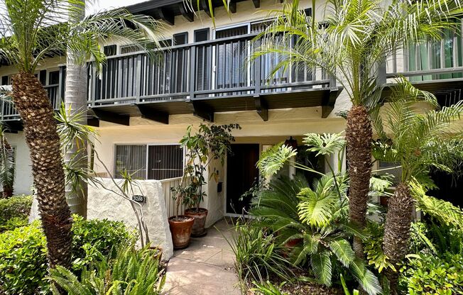 Spacious, Upgraded, 3 Bedroom 2.5 Bath Condo with Private Hot Tub in Point Loma