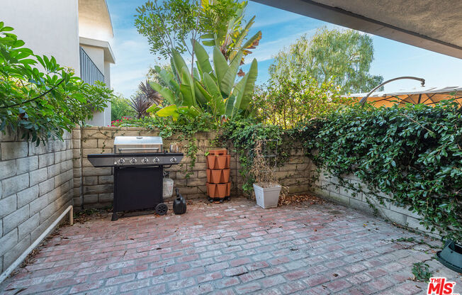 13233 Fiji Way
