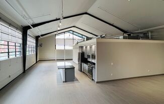 3 beds, 2 baths, 2,686 sqft, $2,650, Unit Unit 106