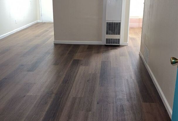 Charming Apartments with Courtyard and Private Parking