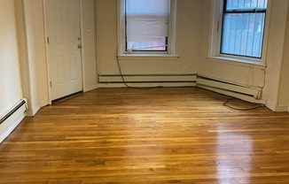 469 COMMONWEALTH AVE