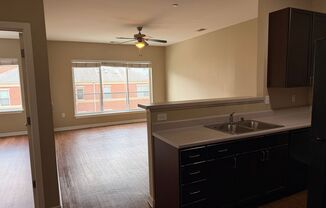 1 bed, 1 bath, 525 sqft, $1,000, Unit 103