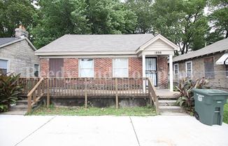 1898 E MCLEMORE AVE