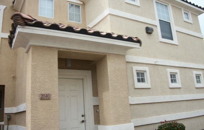 Very Nice Condo!!! A Must See!!!!