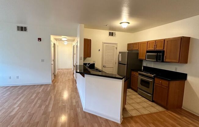 2 beds, 2 baths, $1,975, Unit # 821