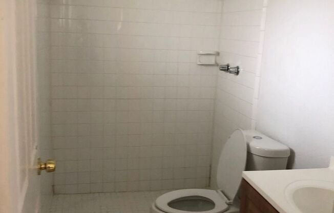 2 beds, 2 baths, 1,133 sqft, $2,000, Unit 9