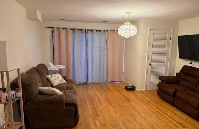 2 beds, 2 baths, 1,206 sqft, $2,800, Unit 602