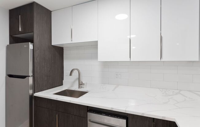 Studio, 1 bath, 250 sqft, $1,415, Unit 3C