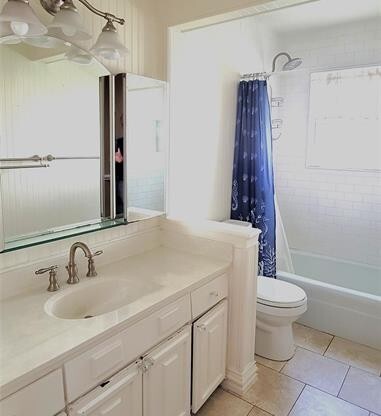 3723 BLUE TRCE LN