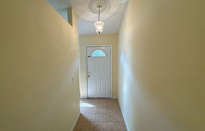 BEAUTIFUL 3-bedroom/2-bathroom HOME in Deltona!!