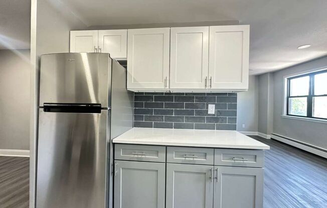 1 bed, 1 bath, 750 sqft, $1,750, Unit Apt 2L