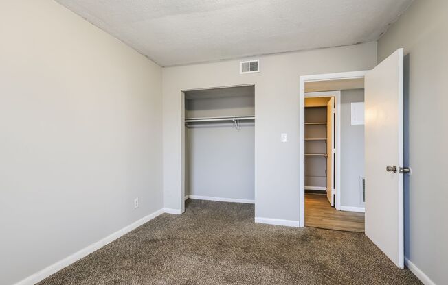 2 beds, 1 bath, 800 sqft, $745, Unit F12