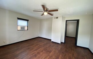 1 bed, 1 bath, 610 sqft, $900, Unit A