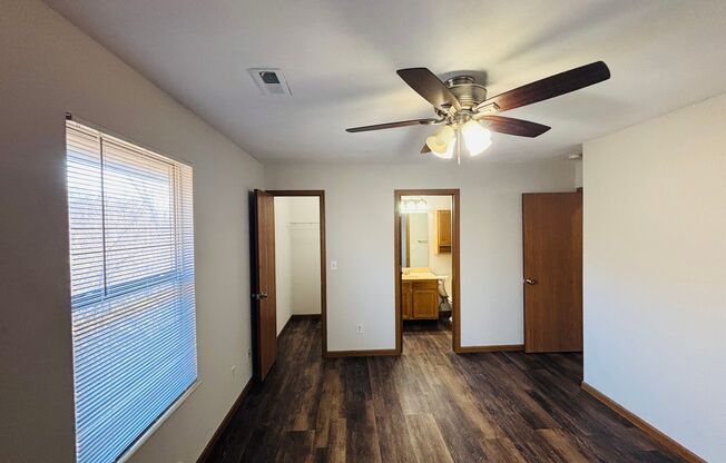 1 bed, 1 bath, 642 sqft, $1,025, Unit 5819-10 PVC