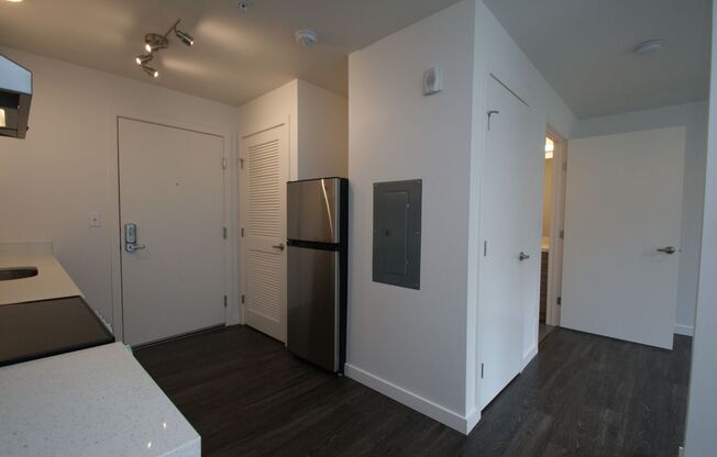 Studio, 1 bath, 367 sqft, $1,425, Unit 113 NEW