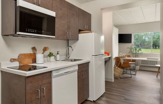 Furnished apartments with flexible lease terms and unbeatable building amenities.