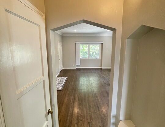 1 bed, 1 bath, 900 sqft, $3,495