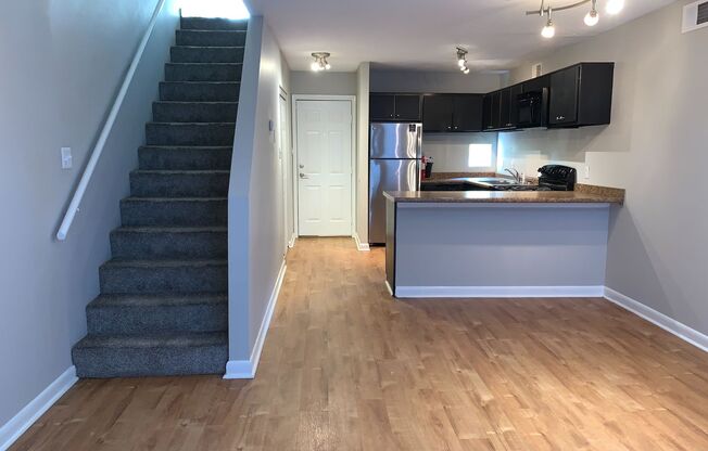 1 bed, 1 bath, 790 sqft, $1,298, Unit 48H