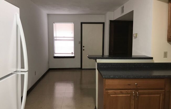 1 bed, 1 bath, $725