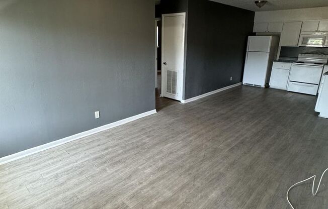 1 bed, 1 bath, $550