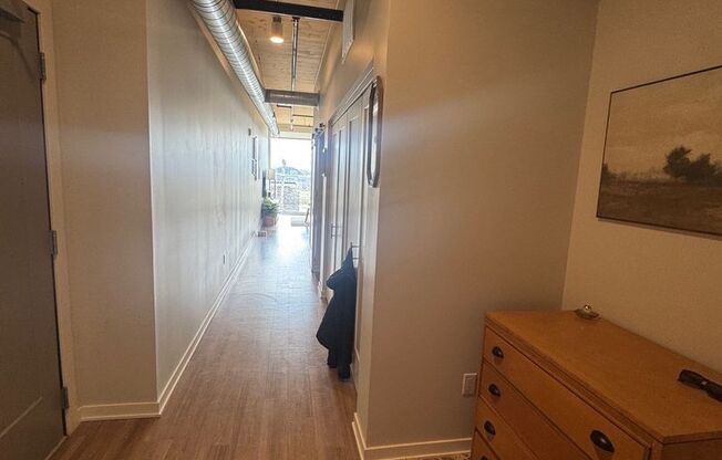 2 beds, 1 bath, 991 sqft, $2,350, Unit 415