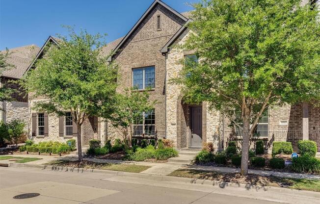 4509 BLACKJACK OAK DR