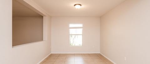 2044 WAVY LEAF CT