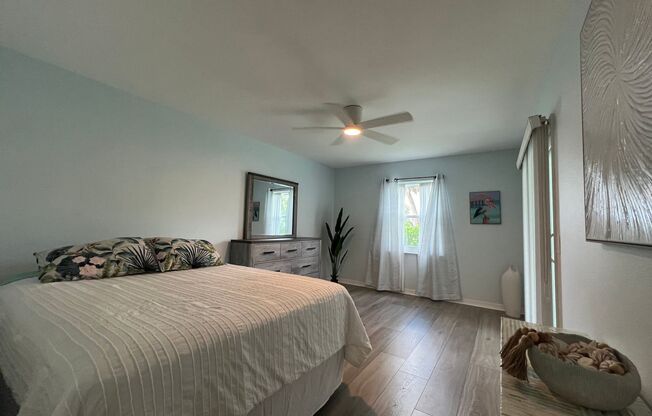 2 beds, 1 bath, $2,295