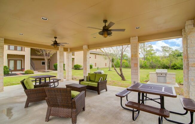 Outdoor Lounge at Park Hudson Place Apartments, Bryan