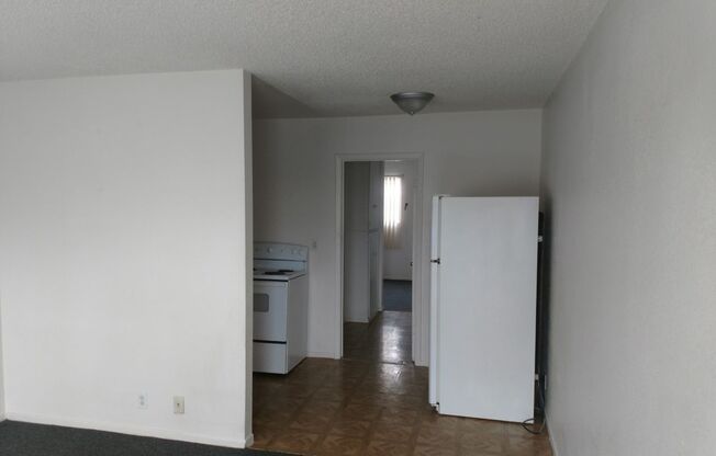 1 bed, 1 bath, 750 sqft, $850, Unit 615 #1