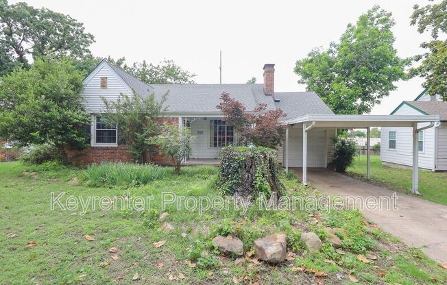 2220 S INDIANAPOLIS