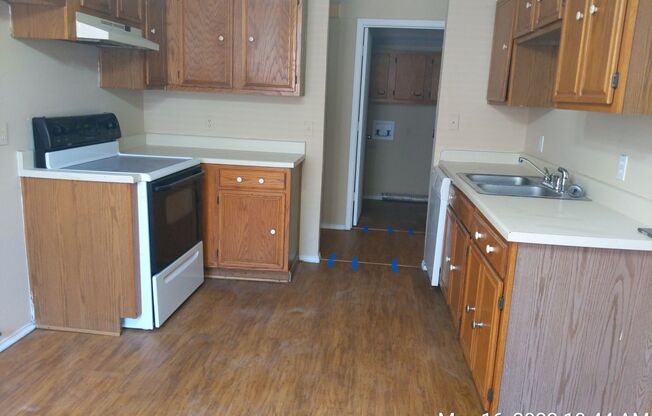 1200 Hidden Creek