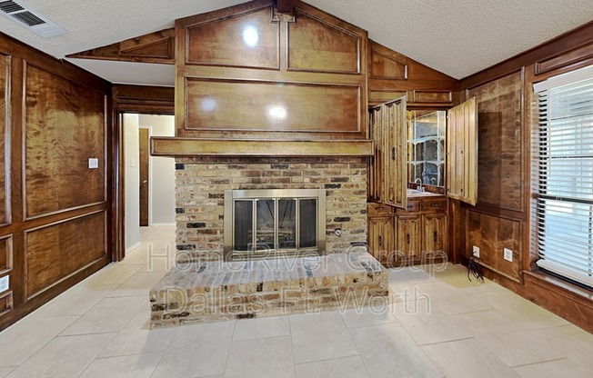 1108 HUNTINGTON DR
