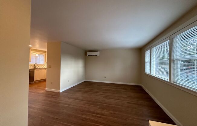 2 beds, 1 bath, $2,400, Unit PP-P928