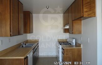 2 beds, 1 bath, 792 sqft, $1,250, Unit 18