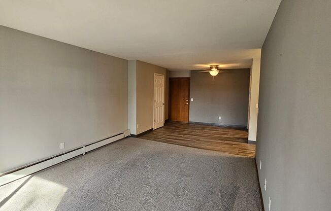 1 bed, 1 bath, 676 sqft, $1,125, Unit 25 - 216