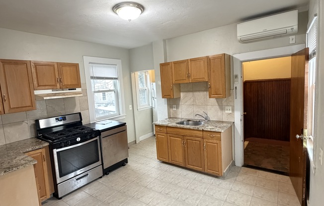 11 PINCKNEY ST